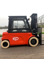 Chariot élévateur électrique EP CPD50L1 - 12