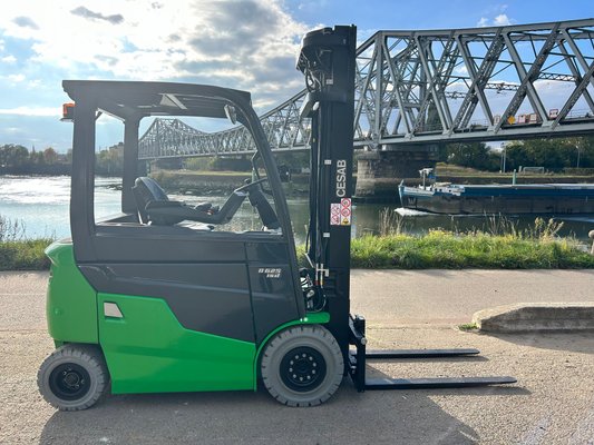 Chariot élévateur électrique CESAB B625II