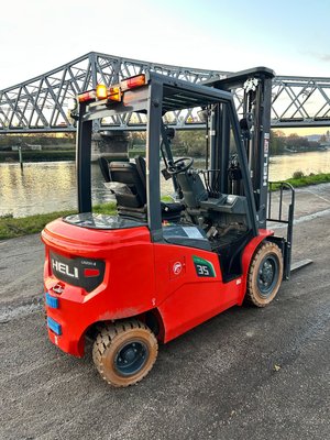 Chariot élévateur électrique HEILI CPD35-GB2LI-S