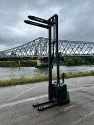 Gerbeur électrique CESAB S212L- - 8
