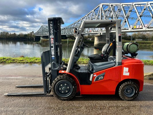 Chariot élévateur gaz Heli CPYD35-KU1HG3
