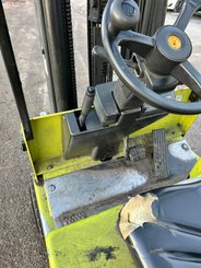 Chariot élévateur électrique Clark CEM 20S / N - 10