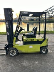 Chariot élévateur électrique Clark CEM 20S / N - 1