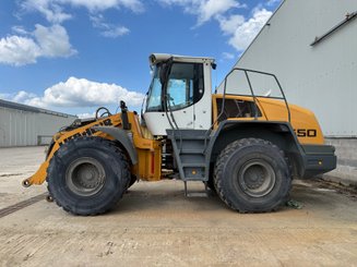 Chargeuse sur pneus Liebherr M550 - 1