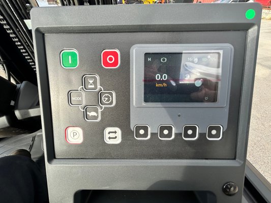 Chariot élévateur électrique CESAB B625II