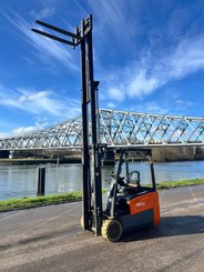 Chariot élévateur électrique Doosan B18T-7 - 8