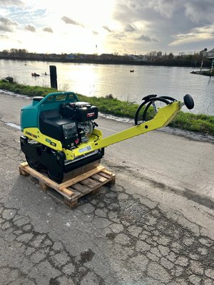 Compacteur à main / plaque vibrante Ammann ARW65DY
