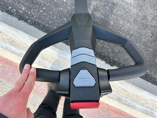 Transpalette électrique CESAB PO15i