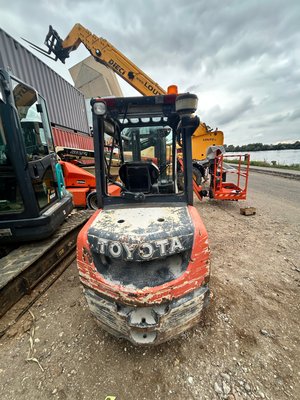 Chariot élévateur diesel Toyota 02-8FDF30
