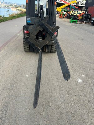 Chariot élévateur électrique EP Equipment EFL352