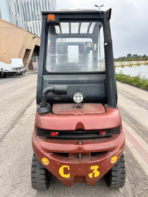 Chariot élévateur diesel Fenwick H25D-02