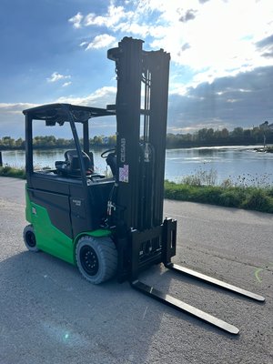 Chariot élévateur électrique CESAB B630II