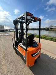 Chariot élévateur électrique Doosan B15T-7 - 4