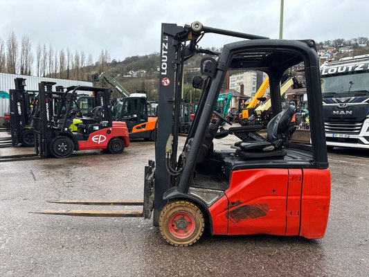 Chariot élévateur électrique Linde E16-01