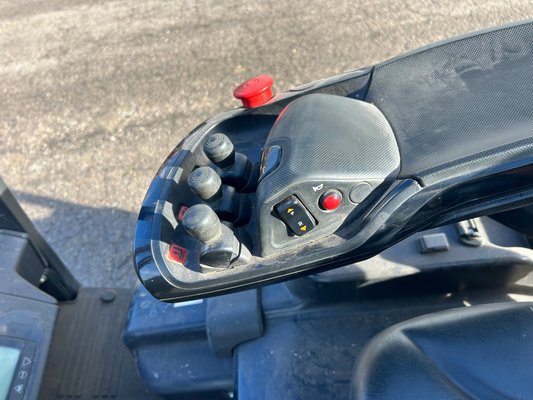 Chariot élévateur électrique Doosan B18T-7