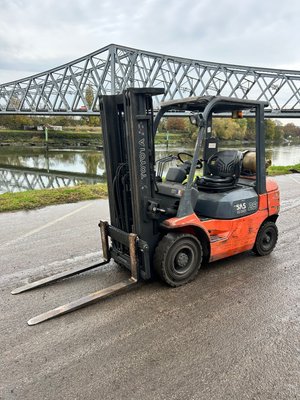 Chariot élévateur gaz Toyota 42-7FGF25