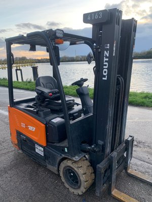 Chariot élévateur électrique Doosan B18T-7