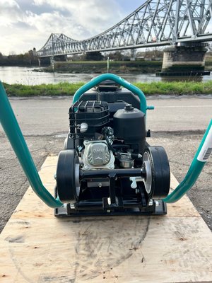 Compacteur à main / plaque vibrante Ammann APF 1250