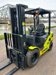 Chariot élévateur diesel Clark S30D - 3