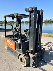Chariot élévateur électrique Doosan B18T-7 - 12