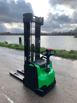 Gerbeur accompagnant CESAB S216L