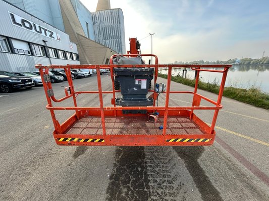 Nacelle articulée JLG 800AJ