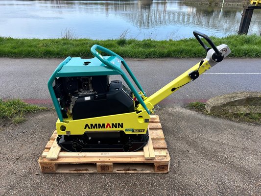 Compacteur à main / plaque vibrante - APR 52/75