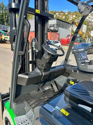Chariot élévateur électrique CESAB B630II