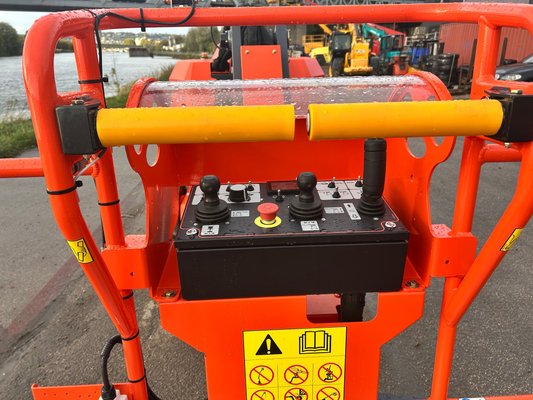 Nacelle articulée diesel Dingli BA12RT