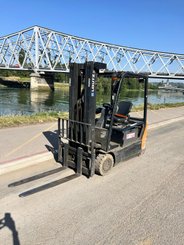 Chariot élévateur électrique Doosan B18T-7 - 3