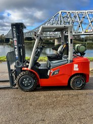 Chariot élévateur gaz Heli CPYD35-KU1HG3 - 1