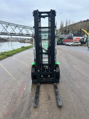 Chariot élévateur frontal 4 roues CESAB M320GV - 7