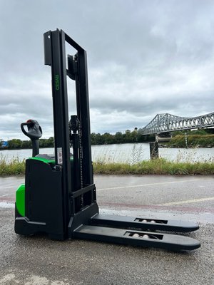 Gerbeur électrique - S212L-