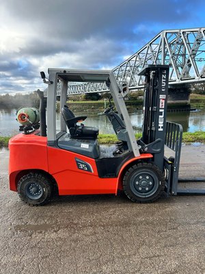 Chariot élévateur gaz Heli CPYD35-KU1HG3