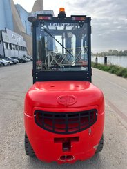 Chariot élévateur électrique EP Equipment EFL352 - 6