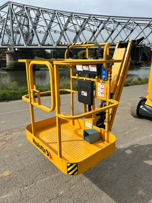 Nacelle articulée électrique Haulotte HA12CJ