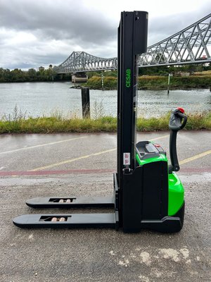 Gerbeur électrique CESAB S212L-