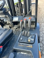 Chariot élévateur gaz Doosan G30NXP - 15