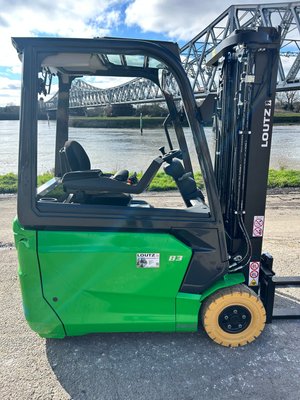 Chariot élévateur électrique CESAB B316II