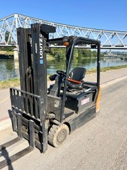 Chariot élévateur électrique Doosan B18T-7 - 2