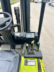 Chariot élévateur électrique Clark GTX16 - 17