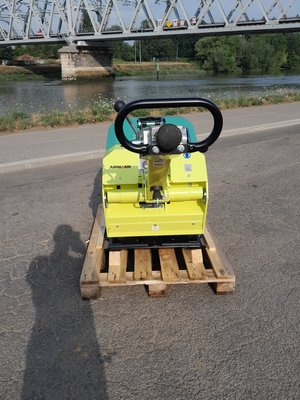 Compacteur à main / plaque vibrante Ammann APH85/95