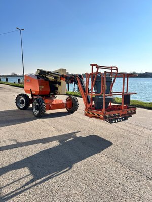 Nacelle articulée JLG 340AJ