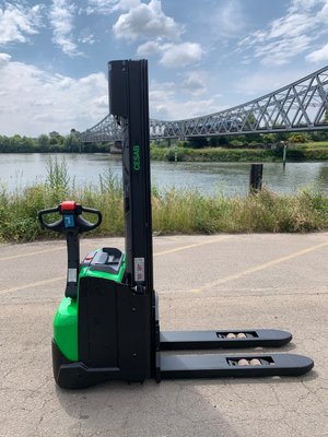 Gerbeur accompagnant CESAB S214L