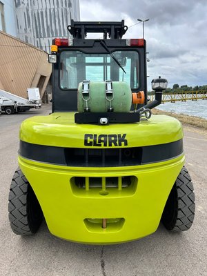 Chariot élévateur gaz Clark C75L