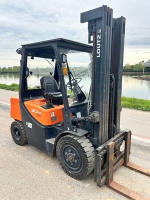 Chariot élévateur diesel Doosan D30GP