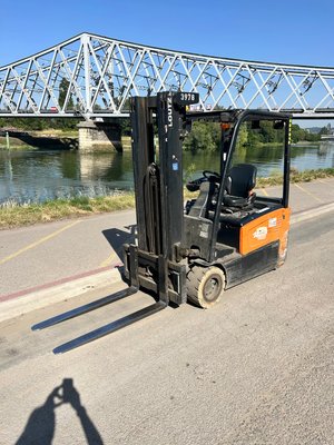 Chariot élévateur électrique Doosan B18T-7