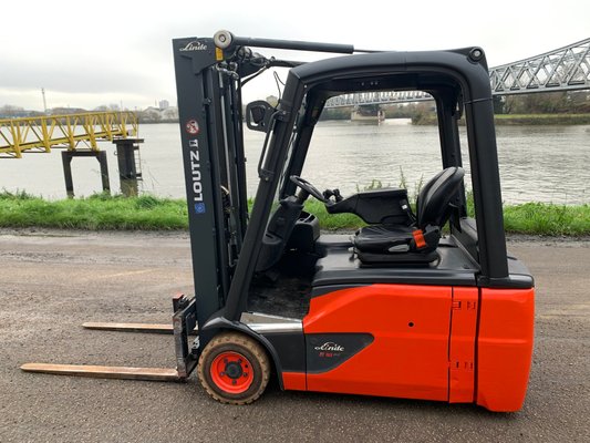 Chariot élévateur électrique Linde E16L-02