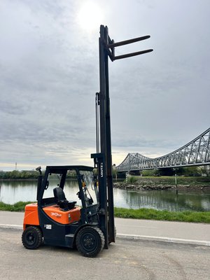Chariot élévateur diesel Doosan D30GP