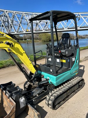 Mini pelle sur chenilles Ammann AMX24-2